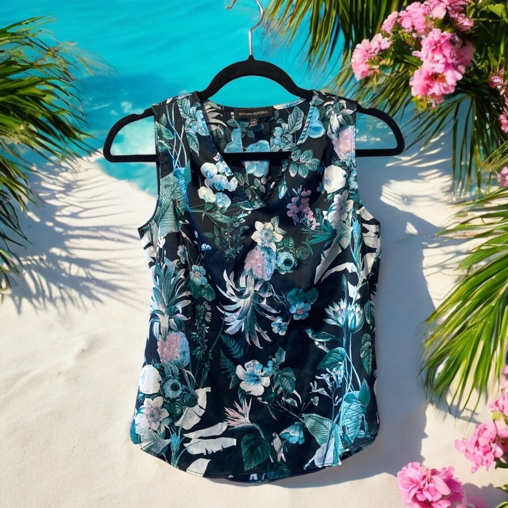 Banana Republic Floral Sleeveless Top